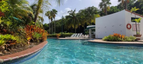 Paradise-Condo king beds beach club, casino & pool